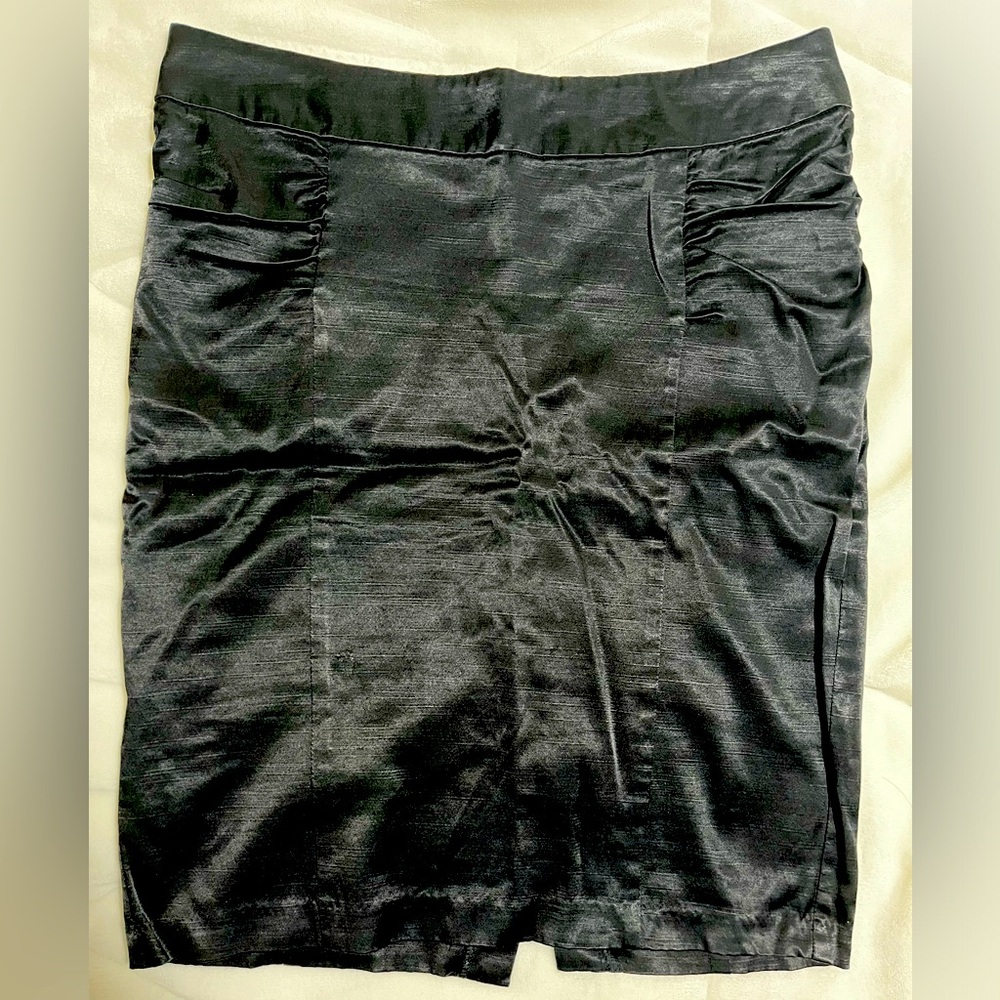 Black Forever 21 pencil skirt